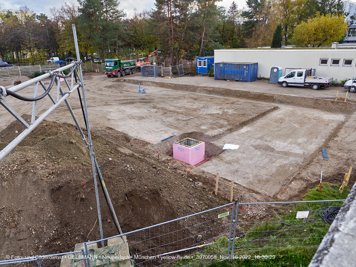 16.11.2022 - Baustelle an der Quiddestraße Haus für Kinder in Neuperlach